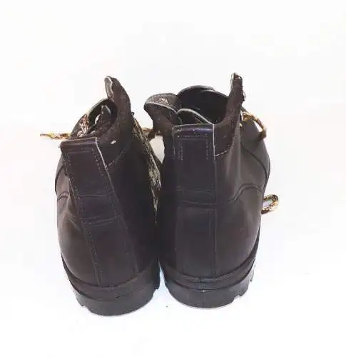 DDR Tourist Schuhe Bergsteiger Schuhe Wanderschuhe Größe 40 schwarz Lederschuhe