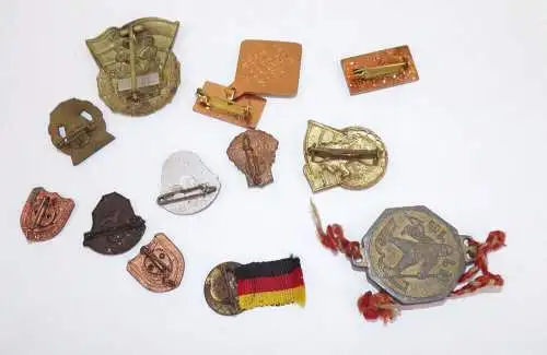Konvolut DDR Abzeichen 