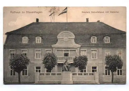 Ak Rathaus Stavenhagen Reuters Geburtshaus mit Denkmal