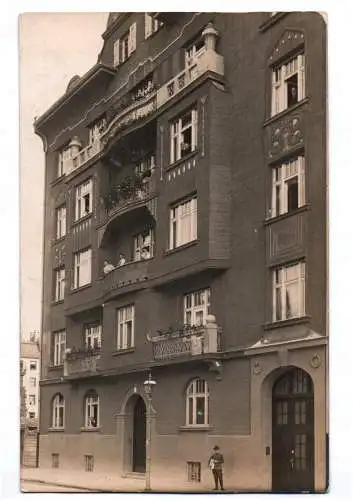 Foto Ak Pegau Mehrfamilienhaus um 1910