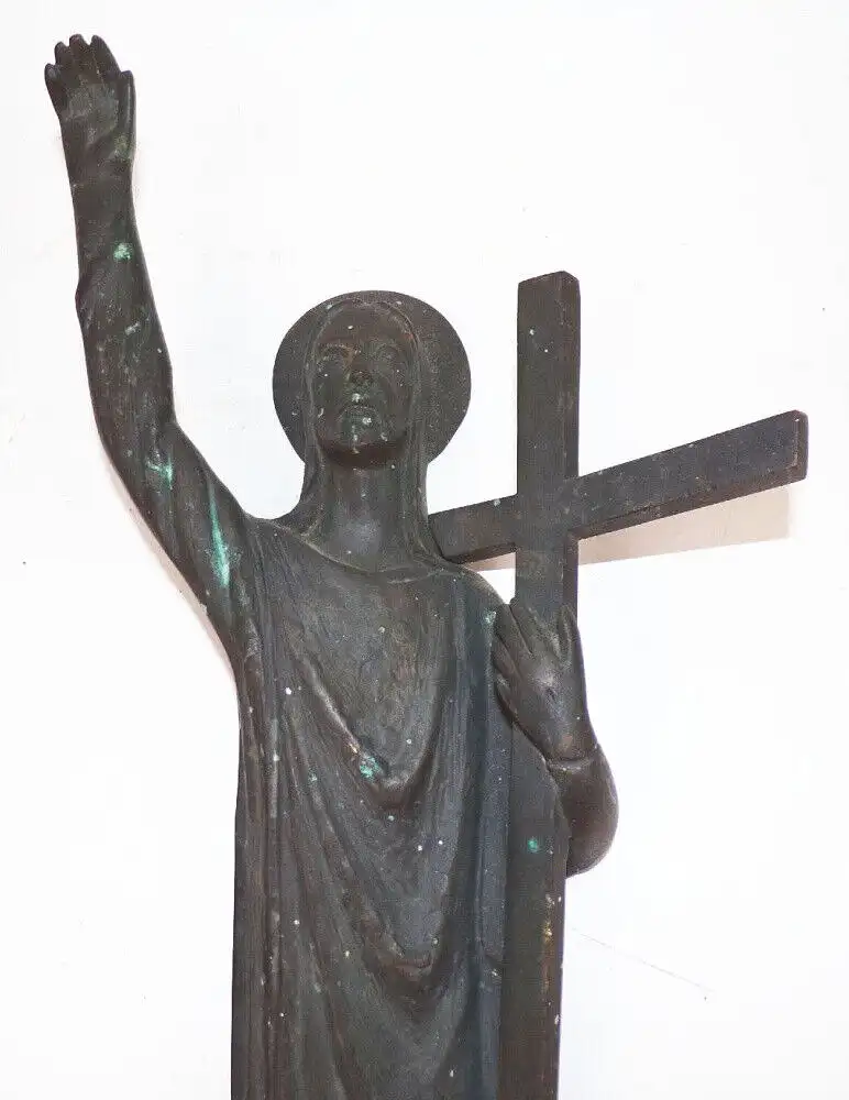Alter Messing Jesus Wandrelief grüßend mit Kreuz Christentum  1