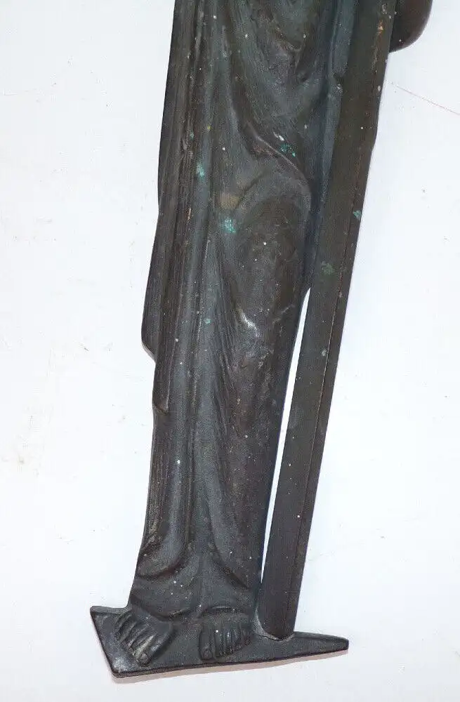 Alter Messing Jesus Wandrelief grüßend mit Kreuz Christentum  2