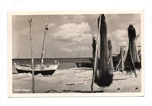 Foto Ak Sellin Rügen Boot am Strand Meer 1955