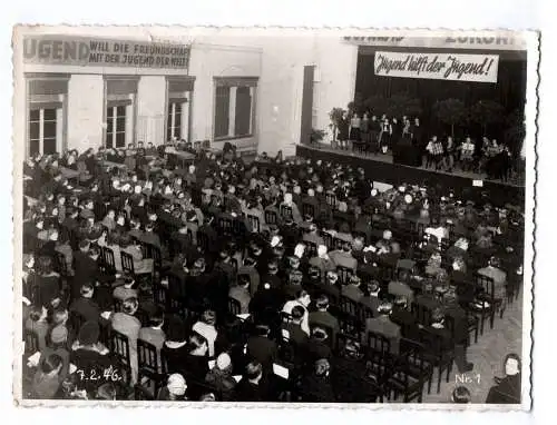 Foto Pirna Jugend Veranstaltung DDR Jugend hilft der Jugend 1946