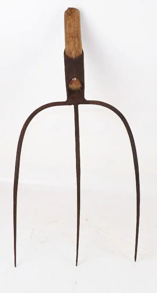 Alte Heugabel Dreizack Bauern Werkzeug Mistgabel  1