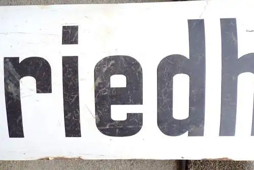 Altes Emailschild Ostfriedhof 