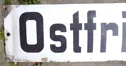 Altes Emailschild Ostfriedhof 