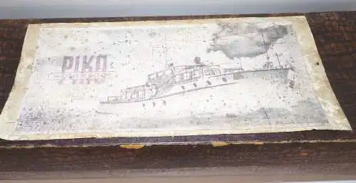 Piko Motorboot Bakelit Ausführung mit Motor Originalkarton 1950 er 