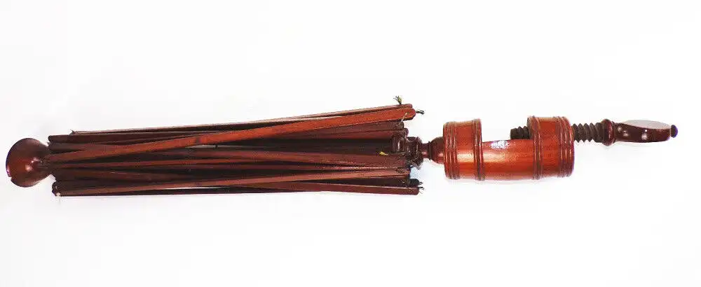 Alte Schirmhaspel Wollwickler Holz Handarbeit Schneider Biedermeier  5