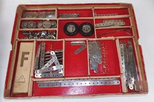 Alter Staba Fahrzeug Baukasten Metallbaukasten 