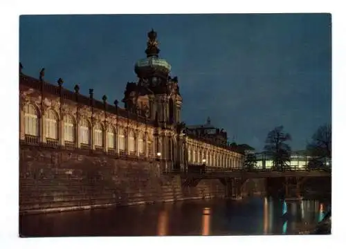 Foto Ak Dresden Kronentor des Zwingers bei Nacht