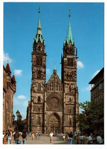 Foto Ak Nürnberg St. Lorenzkirche