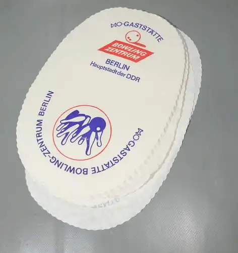 DDR Platzdeckchen Bowling Zentrum Berlin 20 Stück Requisit Deko 