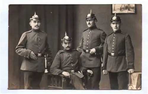 Foto Ak Soldaten IR 103 Bautzen 1914 