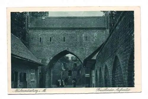 Ak Neubrandenburg in Mecklenburg Friedländer Außentor