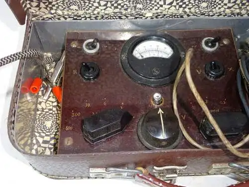 Altes Ladegerät Eigenbau DDR Batterieladegerät Vintage Meßgerät 