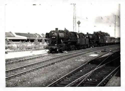 Foto Dampflok DB 50 1338 Bw Hohenbudberg 50 1868 Köln Eifeltor mit De 5139 am 25