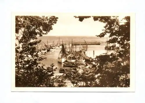 Ak Ostseebad Sassnitz auf Rügen DDR 1953 Boote