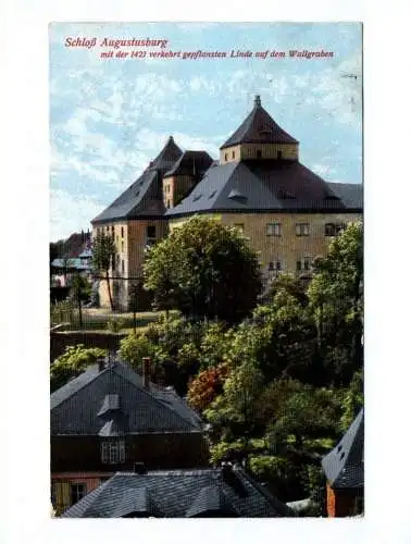 Ak Schloss Augustusburg mit der verkehrt gepflanzten Linde auf dem Wallgraben DR