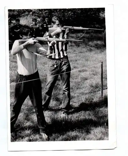 Foto GST Schießstand Gewehr scharf schießen Ausbildung Jugend DDR