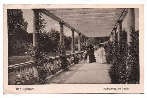 Ak Bad Pyrmont Fürstenweg am Schloss