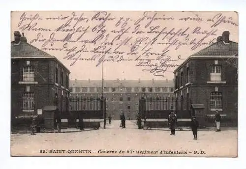 Ak Saint Quentin Caserne du Regiment d'Infanterie P.D. Feldpost Frankreich 1914