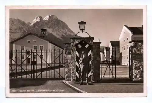 Foto Ak Jägerkaserne Garmisch-Partenkirchen 1937