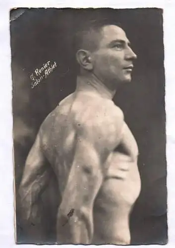 Foto Ak musellöser Mann Salon Athlet Muskel 1919 Ottendorf Sachsen