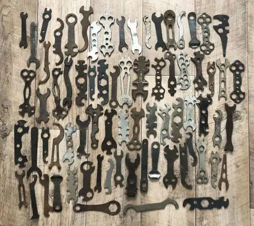 Alte Fahrradschlüssel Nabenschlüssel Bordwerkzeug bicycle Fahrrad Auswahl 