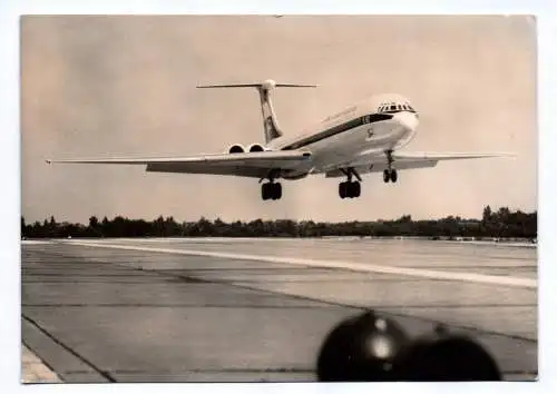 Foto Ak Interflug 1975 Turbinenluftstrahl Verkehrsflugzeug IL 62