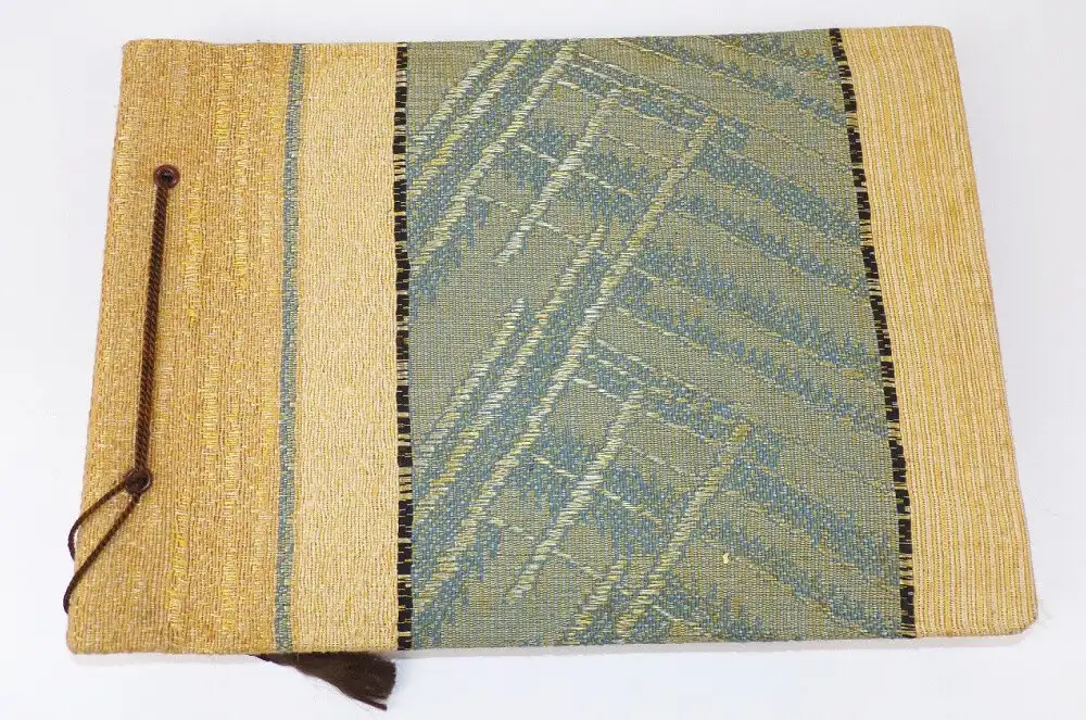 Alte Straßenbahn Holzspielzeug zum nachziehen Spielzeug um 1900 Gussräder  10