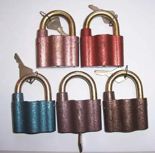 1 DDR Vorhängeschloss mit 1 Schlüssel Bügelschloss Vintage 