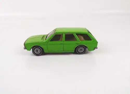 Siku VW Passat Variant grün