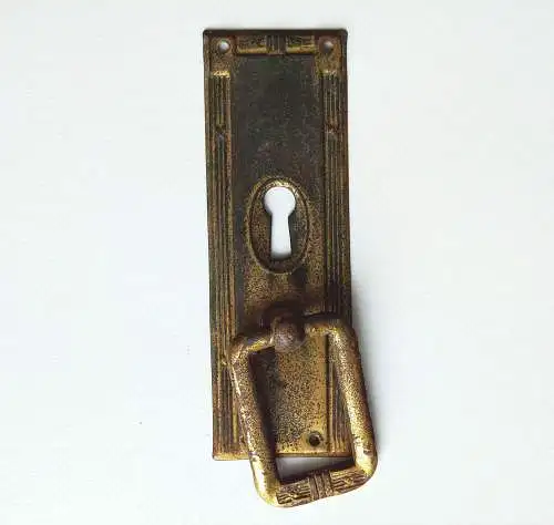 Alter Möbelgriff mit Schlüsselloch Möbelbeschlag Messing