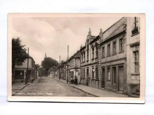 Foto Ak Fehrbellin Geschwister Scholl Straße 1954