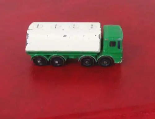 Modellauto Lesney No 32 Leyland Petrol Tanker 