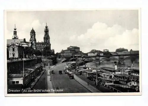Ak Dresden An der Brühl'schen Terrasse