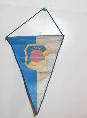 Alter Fussball Wimpel Stahl Riesa mit Autogrammen DDR 