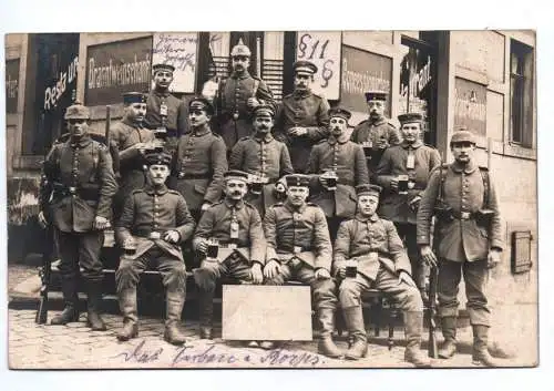 Foto Ak Serben Korps Soldaten IR 5 IR 20 Dresden 1915