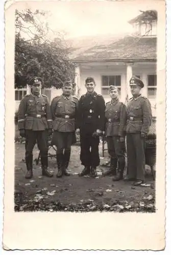 Foto Ak Soldaten Abzeichen Orden 2 Wk