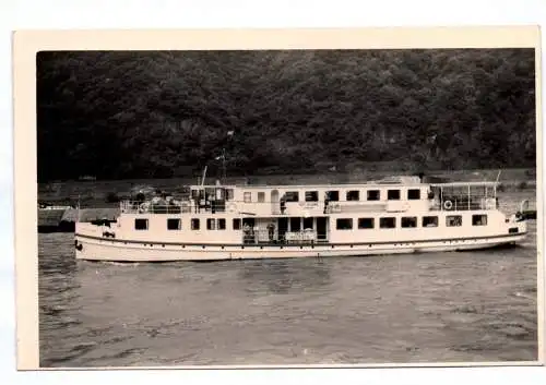 Foto Rhein zwischen Kaub und Lorelei englischer Dampfer Juliana 1960