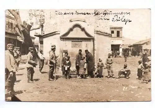 Foto Ak Prilep Brunnen Bevölkerung 1 Wk Mazedonien