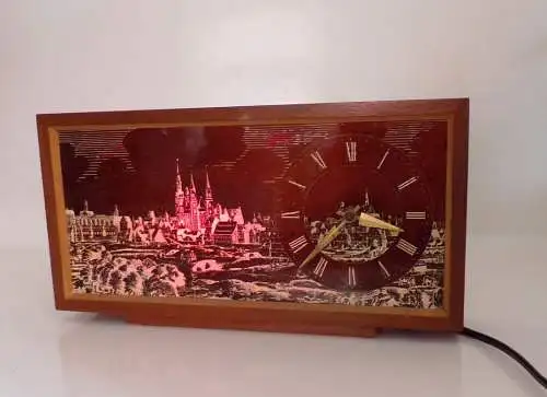 DDR Uhr beleuchtet Tischuhr Retro