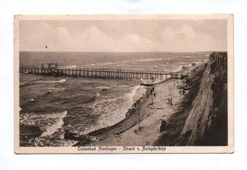 Ak Ostseebad Nienhagen Strand und Anlegebrücke DR