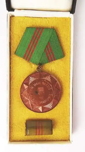 Für treue Dienste Deutsche Volkspolizei Stufe III mit Etui VP DDR