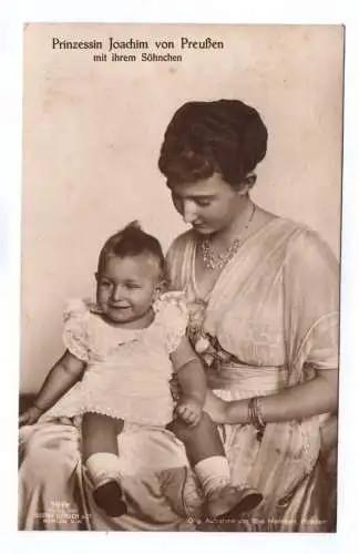 Foto Ak Prinzessin Joachim von Preußen mit Ihren Sönchen 1914