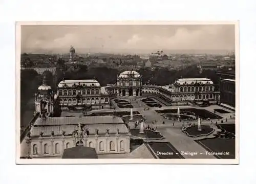 Foto Ak Dresden Zwinger Totalansicht 1932