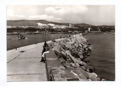 Foto Ak Saßnitz Rügen 1977 Menschen