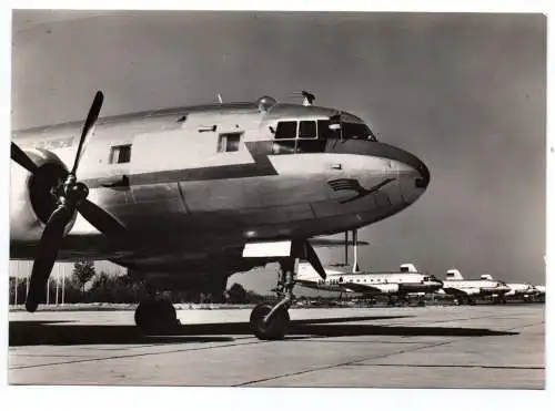 Ak Berlin Schönefeld Mittelstreckenflugzeug IL14 Lufthansa 1957