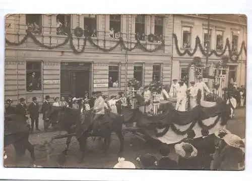 Foto Ak Magdeburg 1912 Festzug Hundertjahrfeier Neustadt Milchhandlung